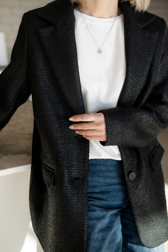 XL, Brīva piegriezuma žakete, MELNA