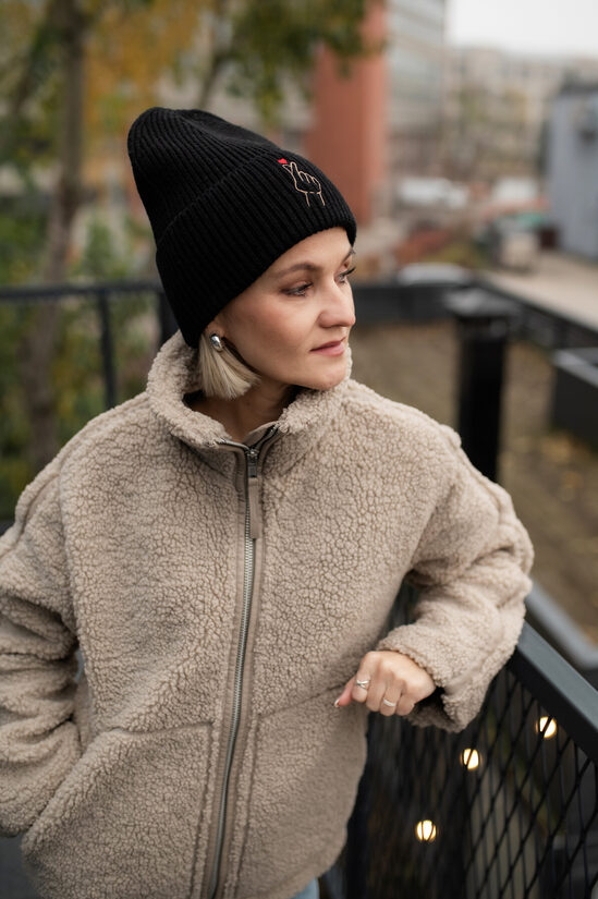 Adīta cepure sievietēm, melna LOVE