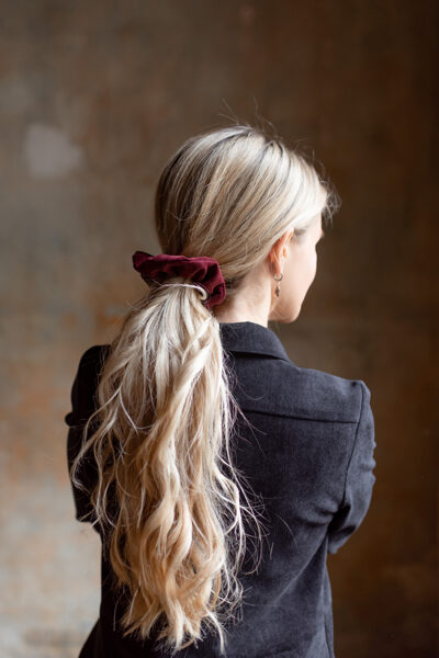 Pieskaņota matu gumija - bordo velvets